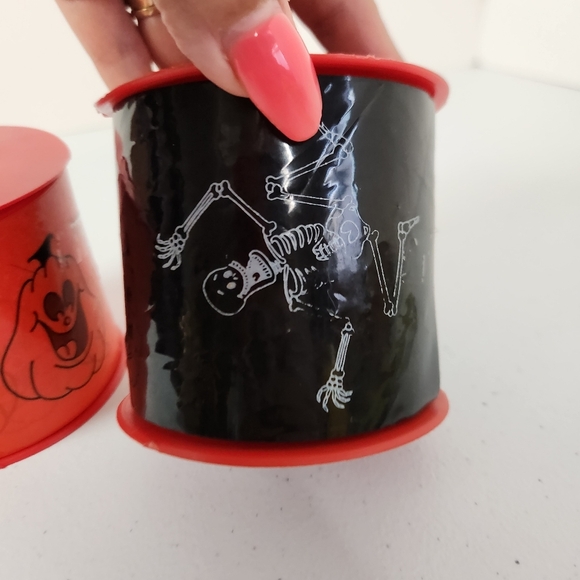 Halloween Spooky Yard Decorations Plastic Spool of Tape Pumpkins Skeleton - Picture 2 of 7